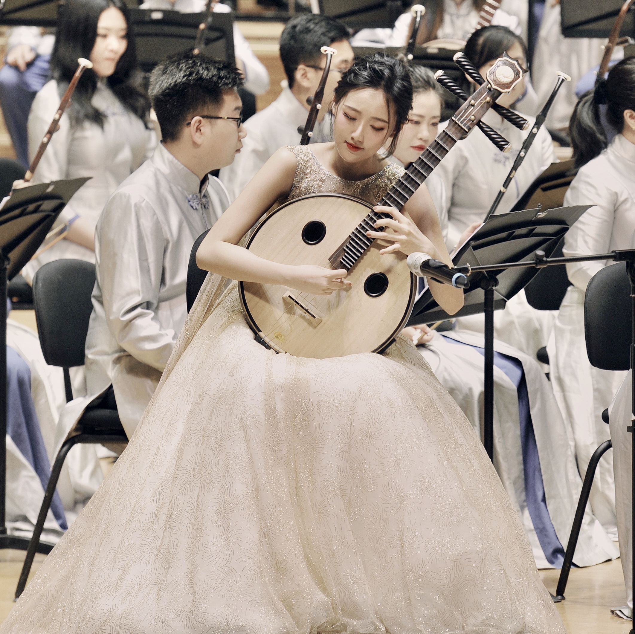 data-id="gnx6gzzhj0">薛淼,青年阮演奏家,四岁半随钟慧老师学习钢琴