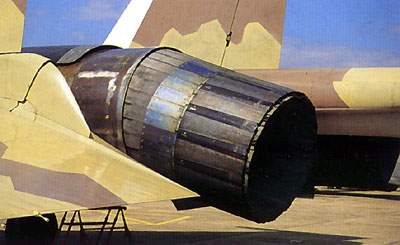  p>苏-37战斗机(英文:su-37 fighter,北约代号:flanker-f,译文:侧卫f