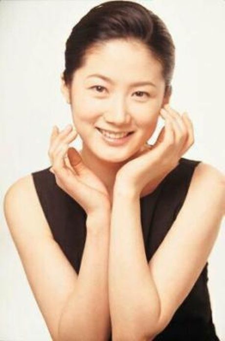  p>沈银河,1972年9月23日出生于韩国京畿道金浦市,韩国女演员.