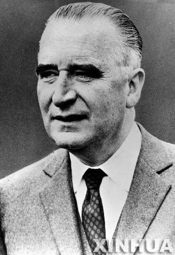  p>乔治·让·蓬皮杜(georges pompidou,1911年7月5日-1974年4月2日)