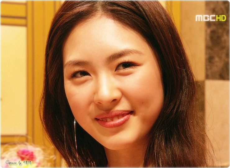  p>李沇熹(李妍熙),韩国女演员.