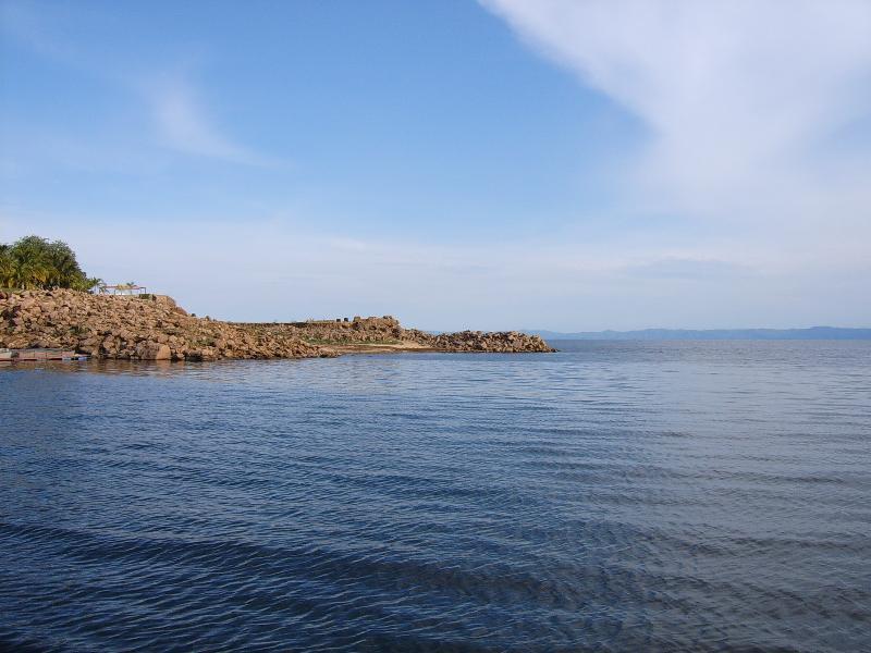 85313" data-lemmaid="85313">赞比西河 /a>上,是非洲中部的一个湖泊