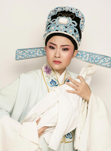  p data-id="go05vlmrnh">王柔桑,国家一级演员,毕业于 a target="