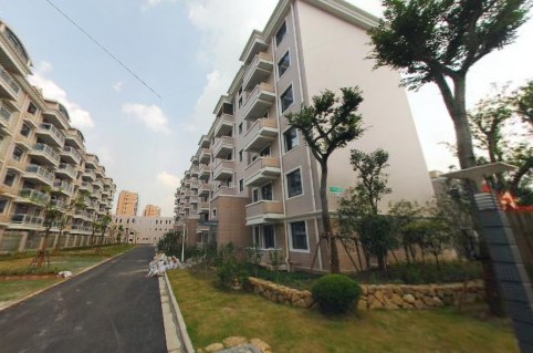  p data-id="gnyv1zcxzj">自然居位于宝山区水产西路,富联路,处于顾村