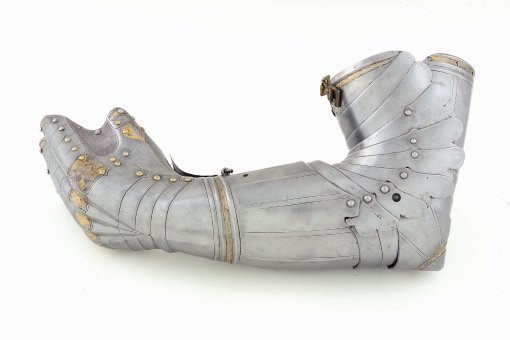  p>卡洛斯五世臂铠是艺术品,马德里皇家武器博物馆收藏. /p>