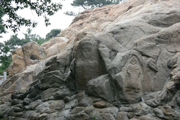 孔望山摩崖石刻位于 a target="_blank" href="/item/连云港市/369696