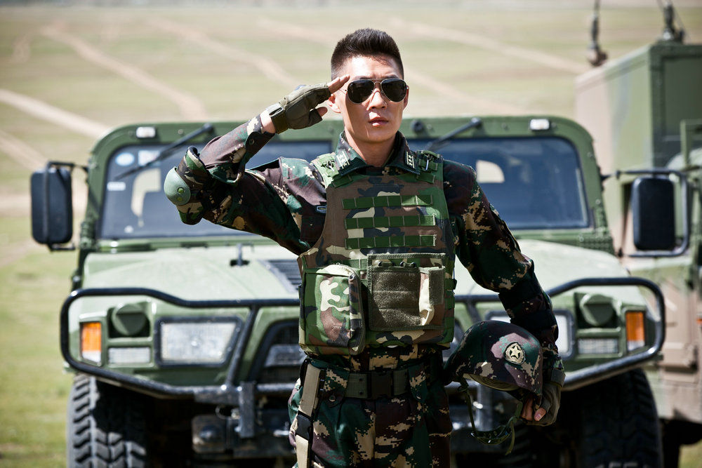  p data-id="gnwo8xa3ix">白威,原名白微,1981