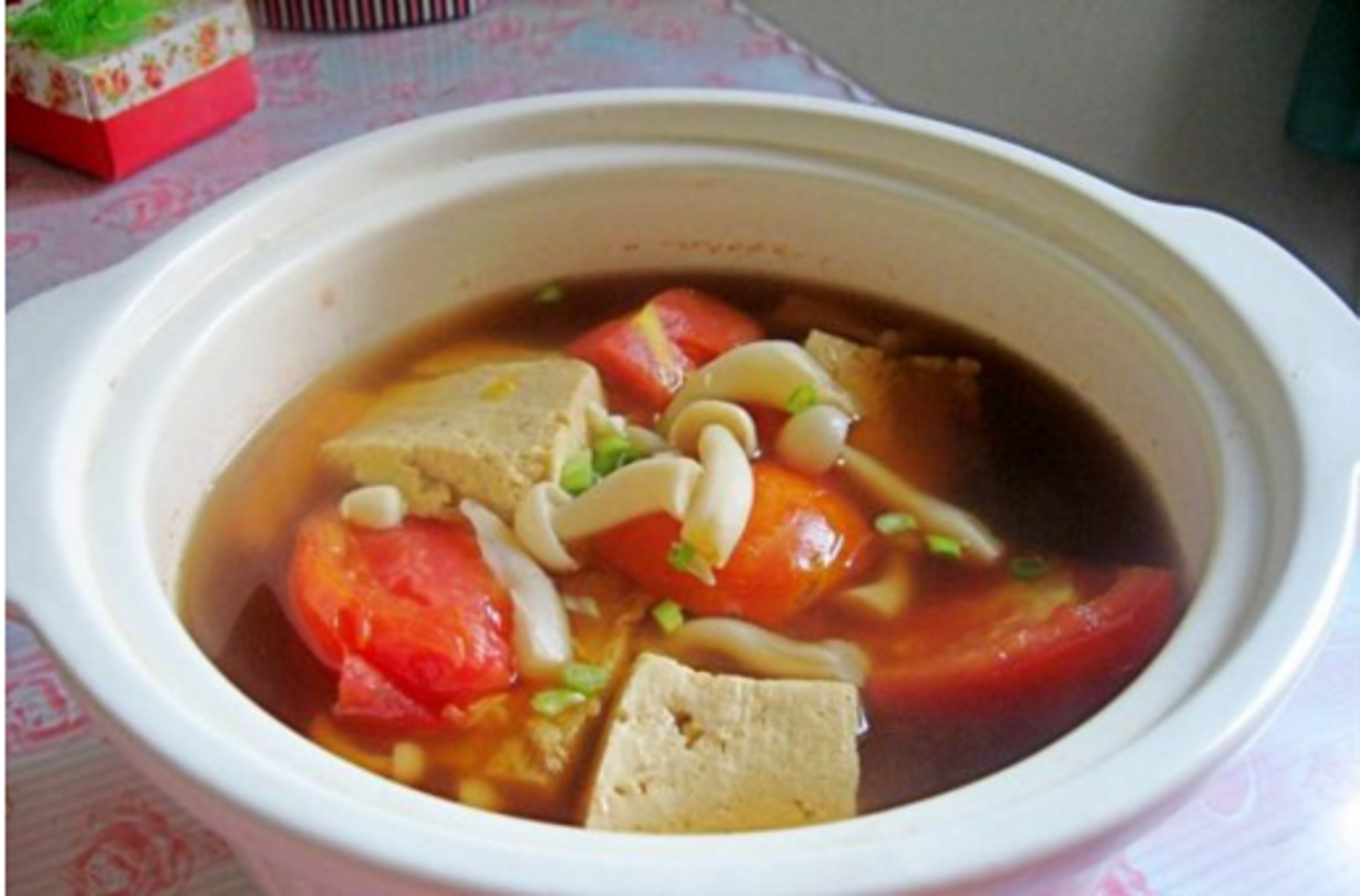 番茄豆腐菌菇汤