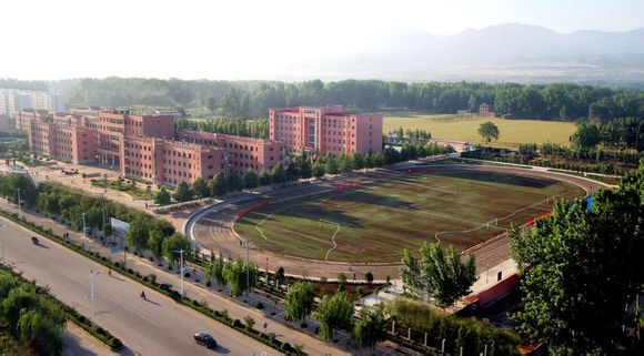 河南省洛宁县第一高级中学