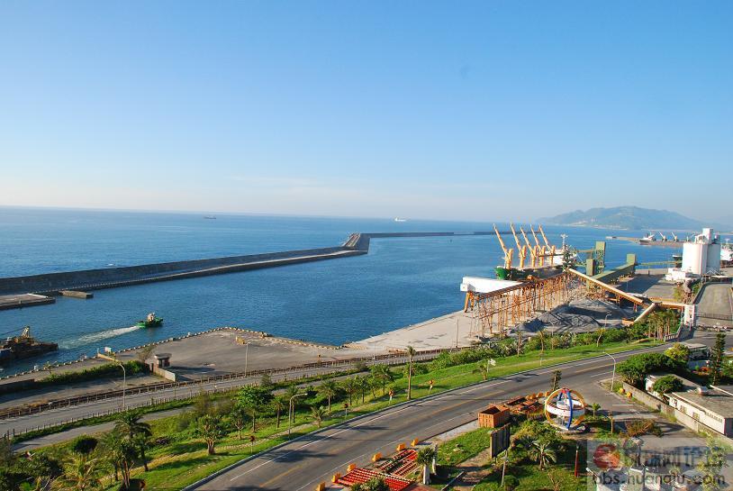  p>花莲港,位于 a target="_blank" href="/item/台湾/122340" data