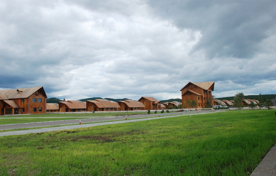  p data-id="gnzkyfg94j">敖鲁古雅是鄂温克族居住的部落,位于 a