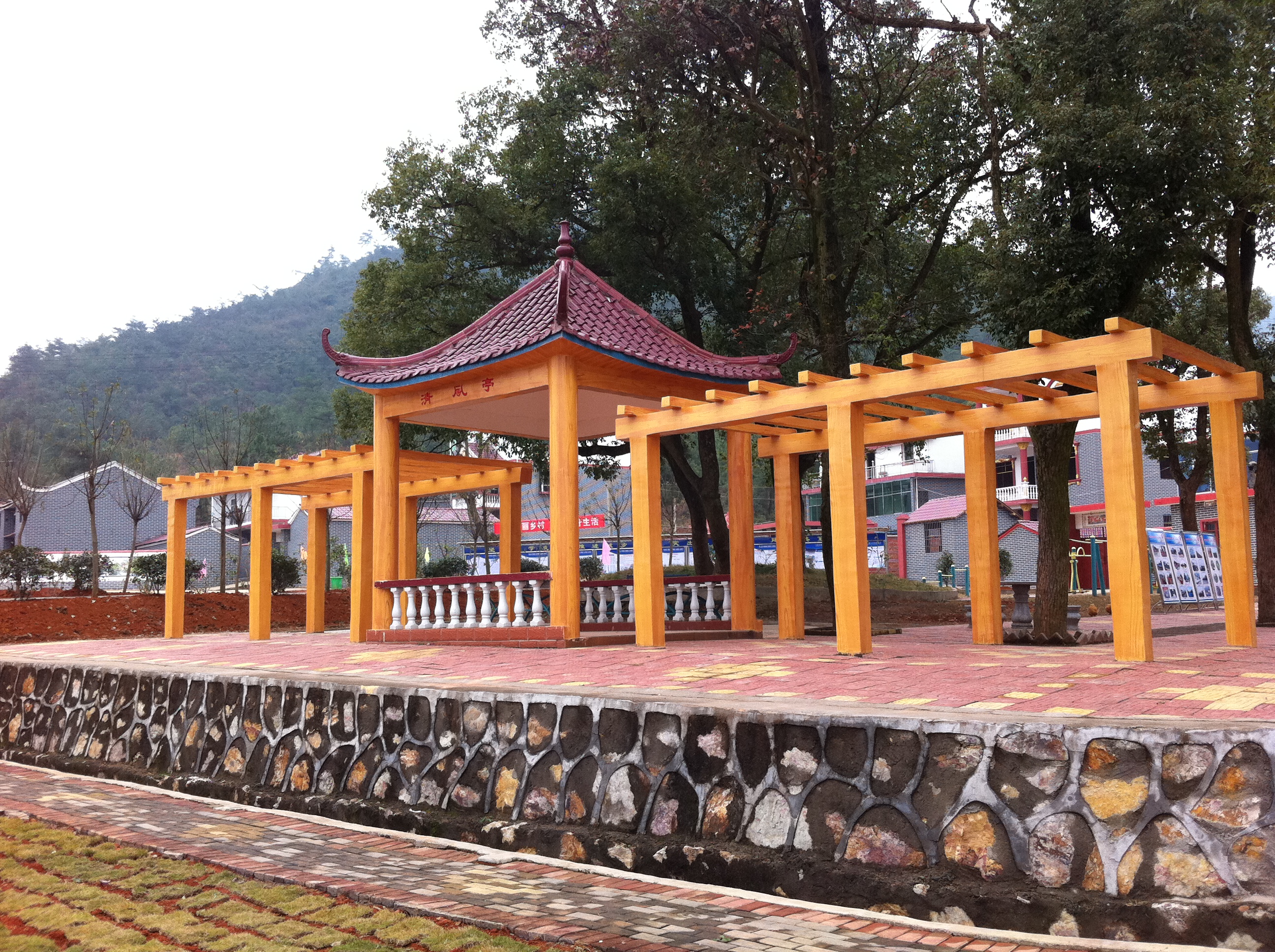 凤凰镇,隶属江西省吉安市 a target="_blank" href="/item/吉安县