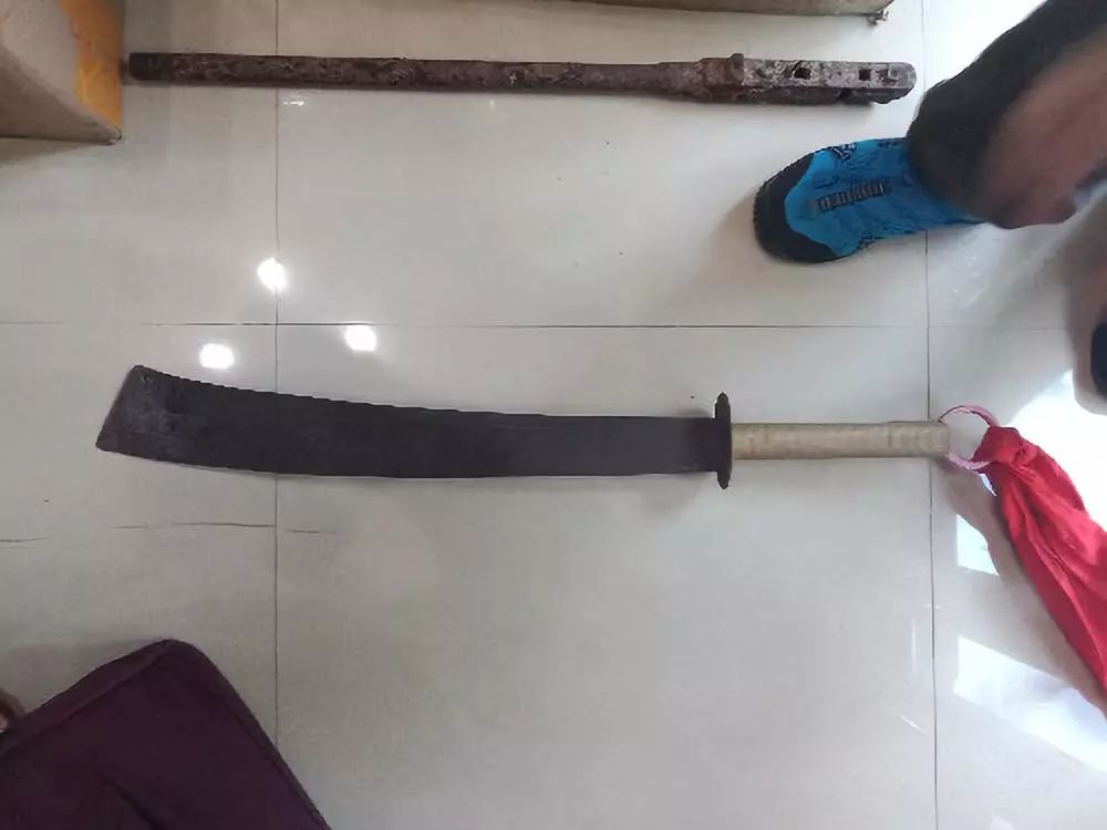 抗战大刀的宋代祖先，精工制作的夹钢宋手刀什么样？_百科TA说