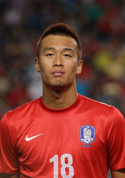  p>金信煜(kim shin-wook),1988年4月14日出生于韩国 a target="