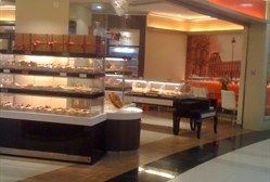 麦趣尔(华联万柳店)是一家蛋糕西点店,位于