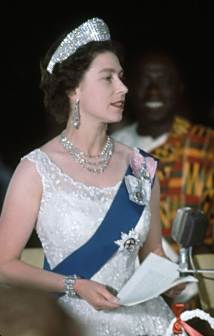 英女王90大寿四世同堂