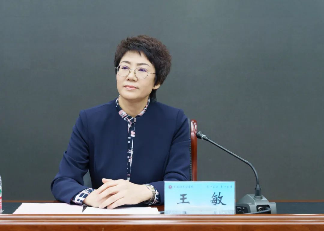 王敏,女,汉族,1963年9月生,1984年7月参加