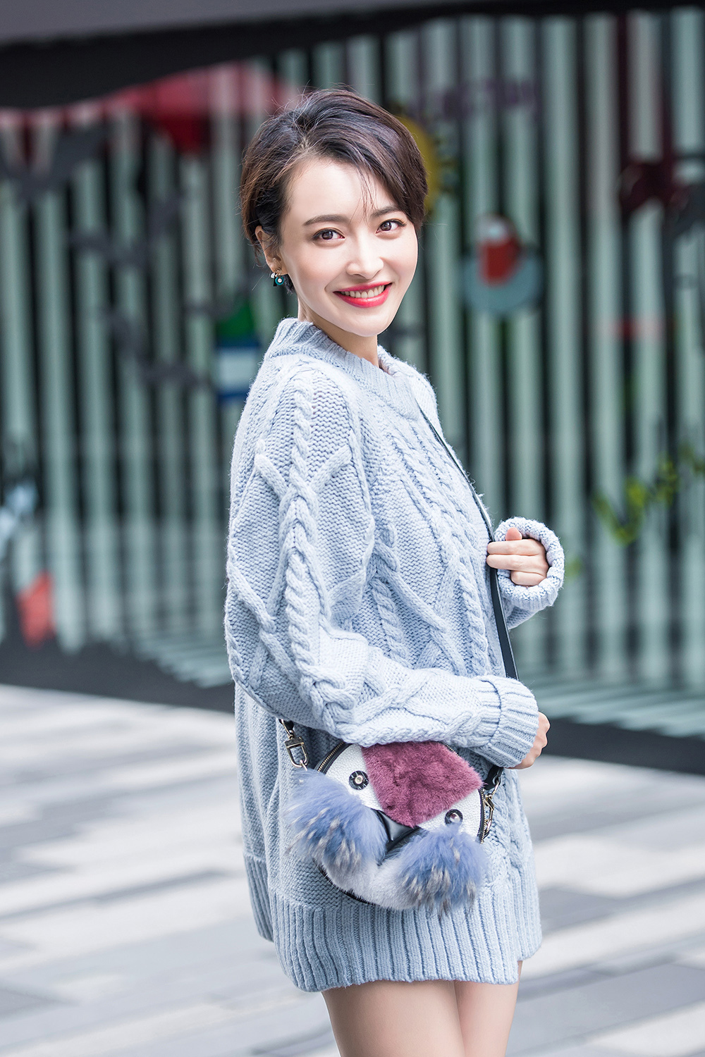  p>杨菲洋,原名杨洋,1989年6月8日出生于江西省赣州市章贡区,中国内地