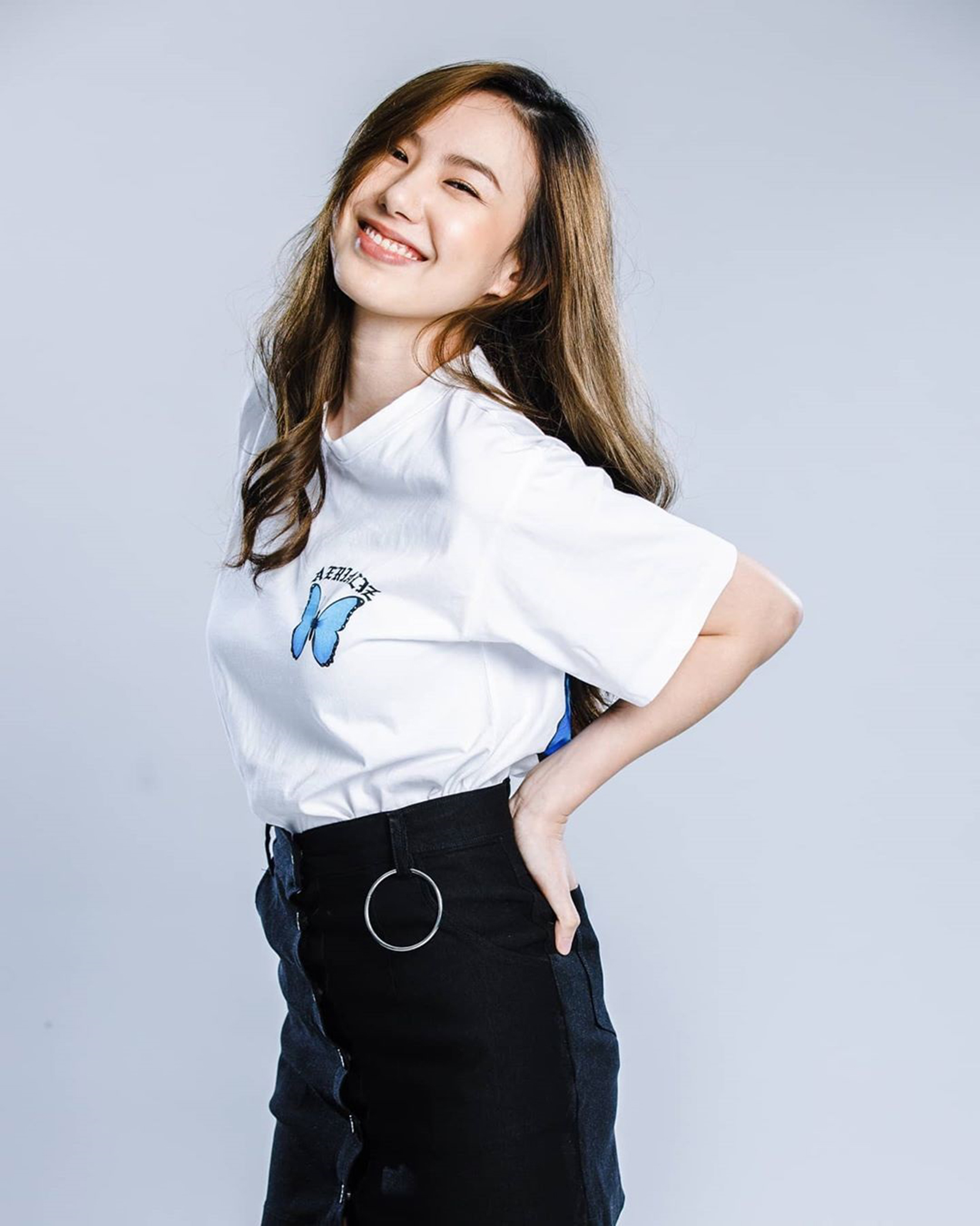  p>娜塔扎瑞·抔勒威查固(cherreen),1994年10月20日出生于泰国曼谷