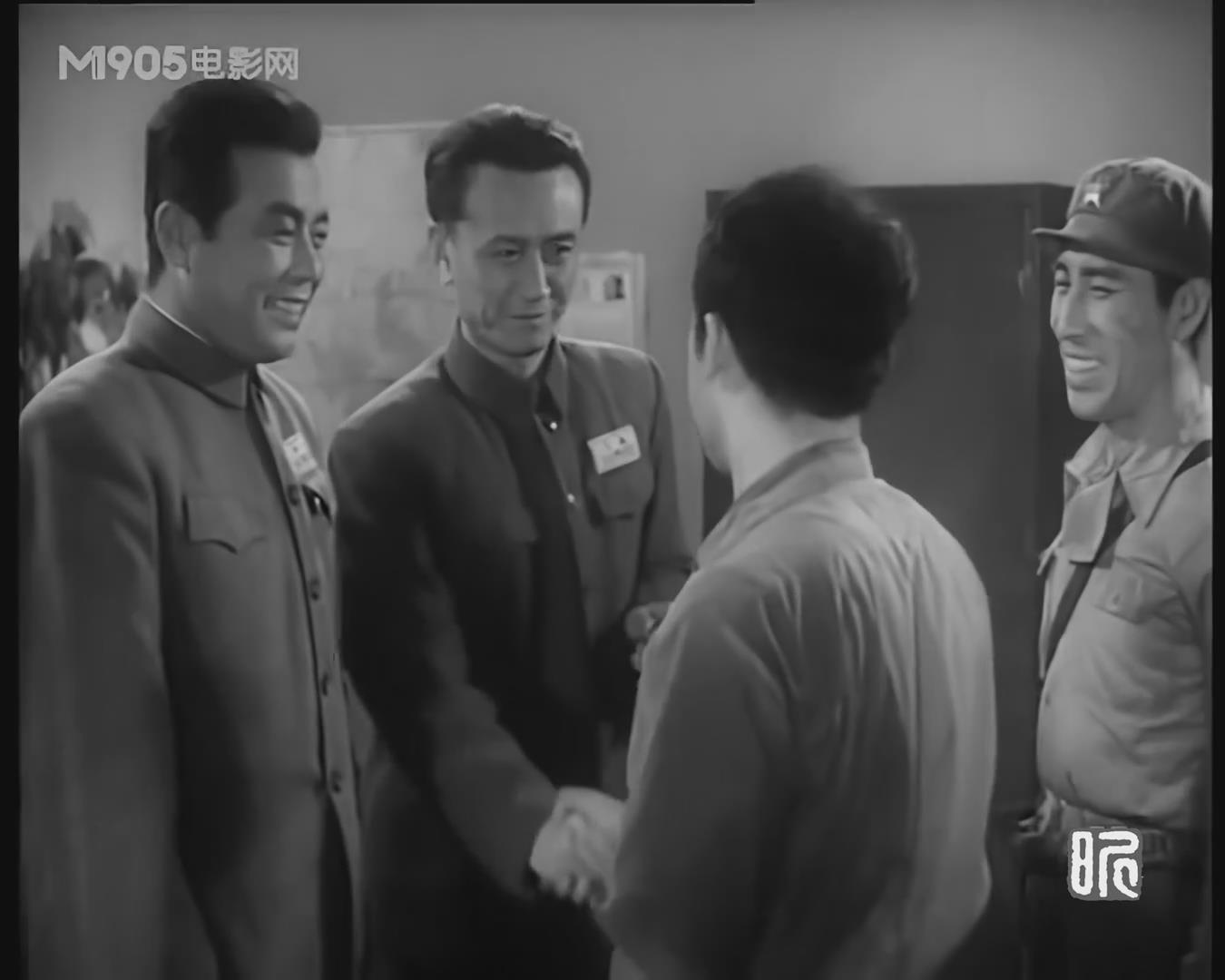 《海上神鹰》是由尹一青执导,梁音,刘振中,刘世龙等主演的电影,于1959
