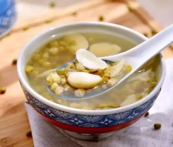 马蹄绿豆糖水