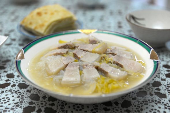 酸菜白肉炖豆腐