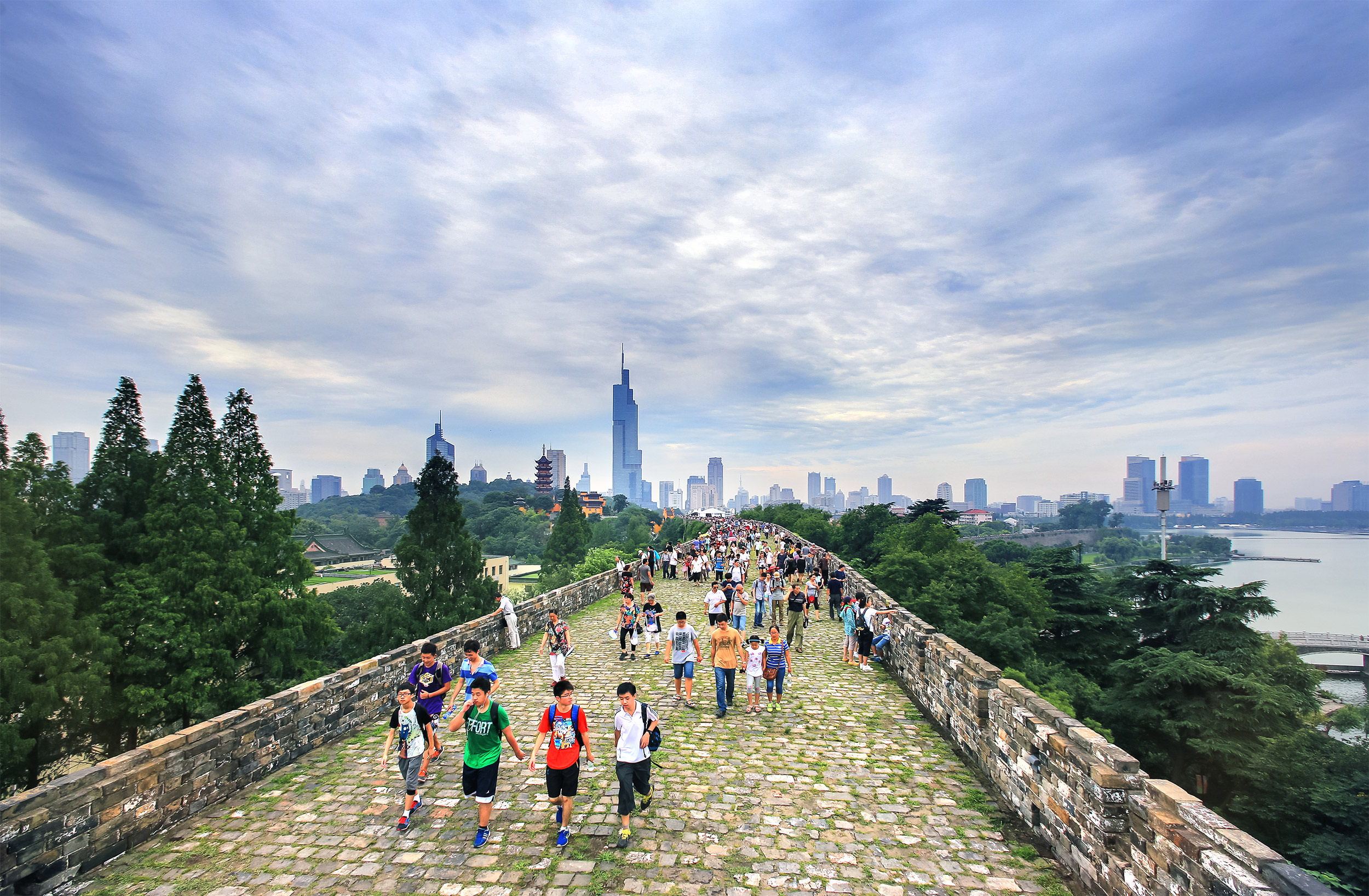  p>南京明城墙包括明朝京师 a target="_blank" href="/item/应天府