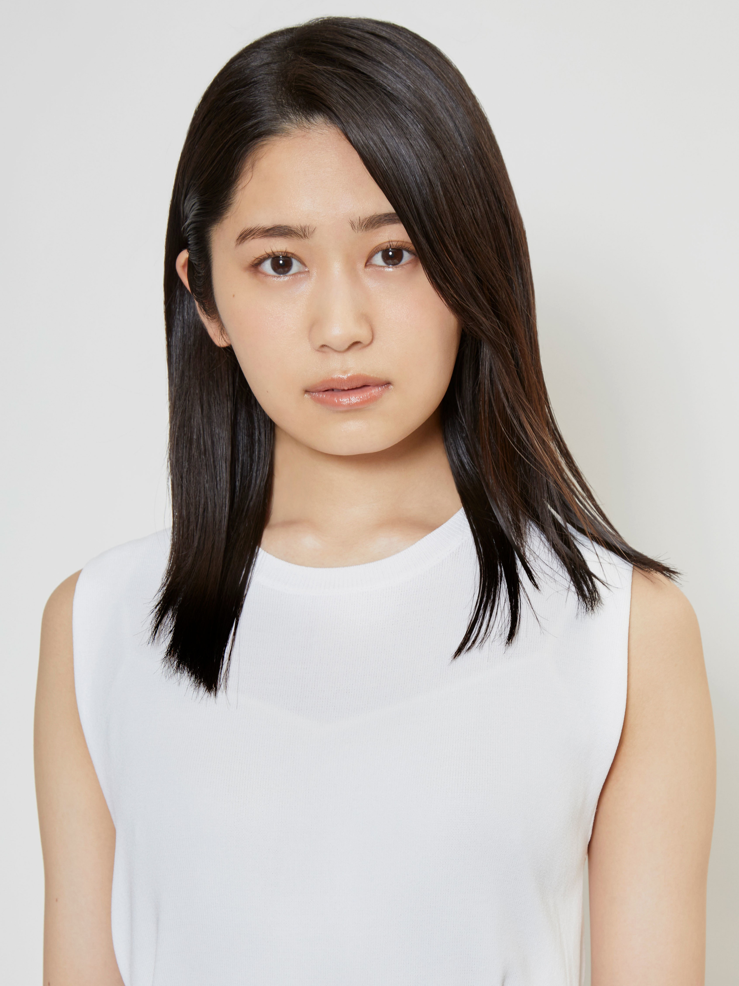  p data-id="tyoi9edjvpct">浅野杏奈,2000年12月25日出生于东京都.