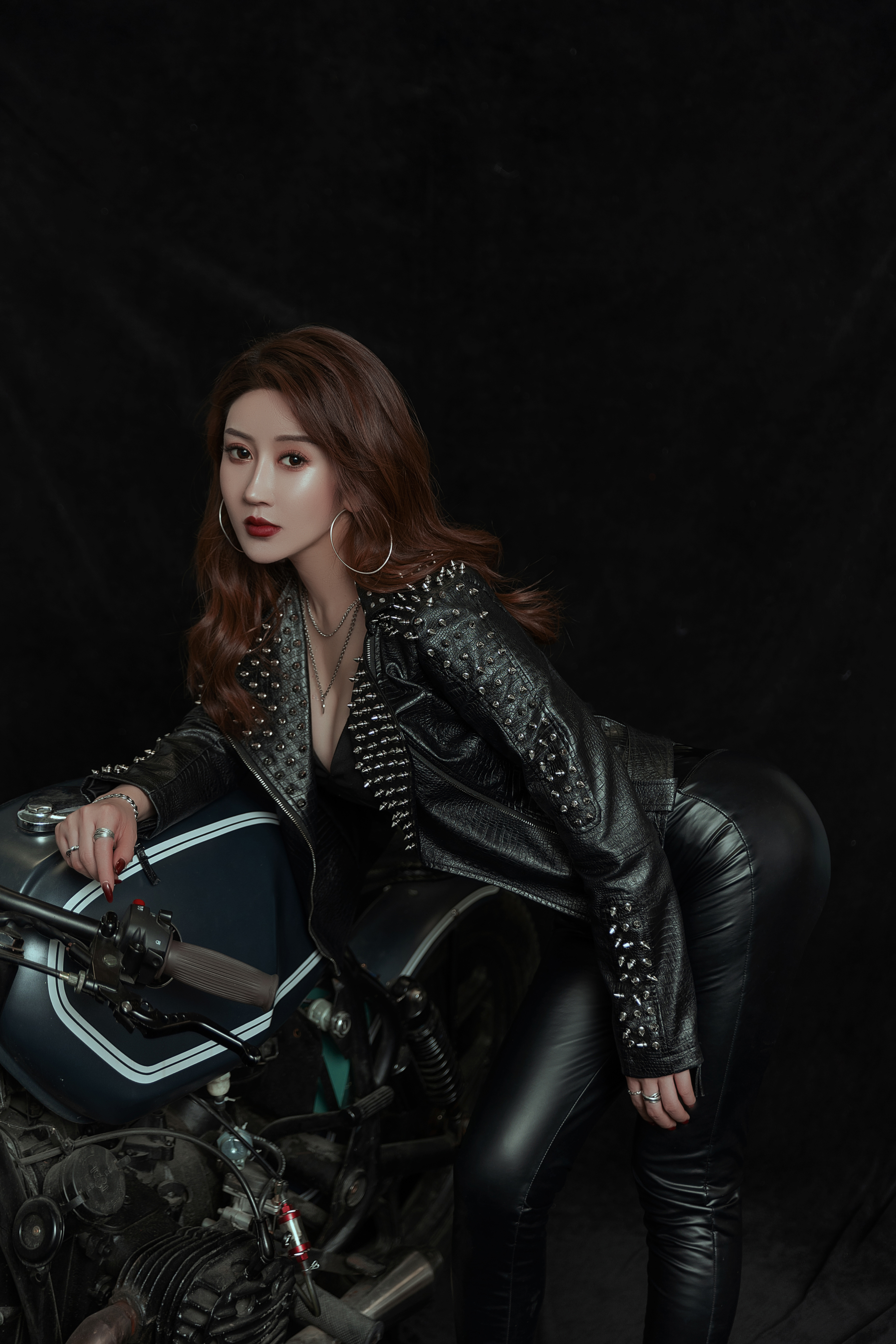  p data-id="gnx4zq7mha">姜彦希,1994年12月20日出生于浙江省杭州市