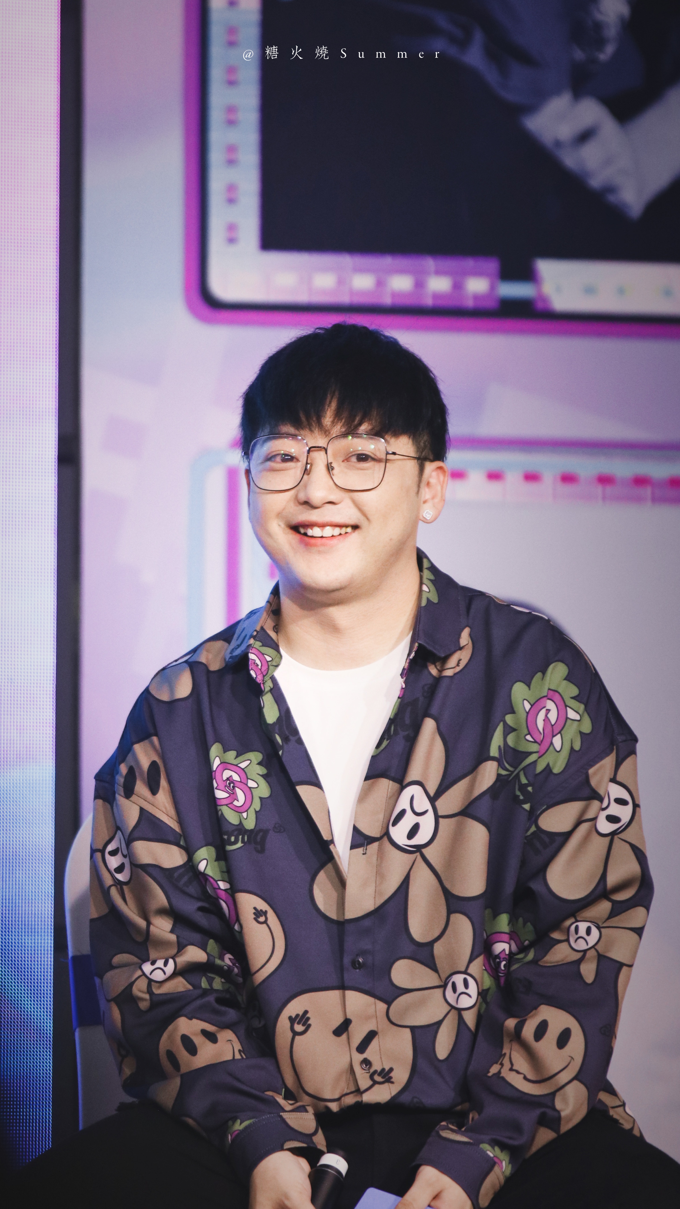  p data-id="gm3itycr2q">凌飞,中国内地配音演员.