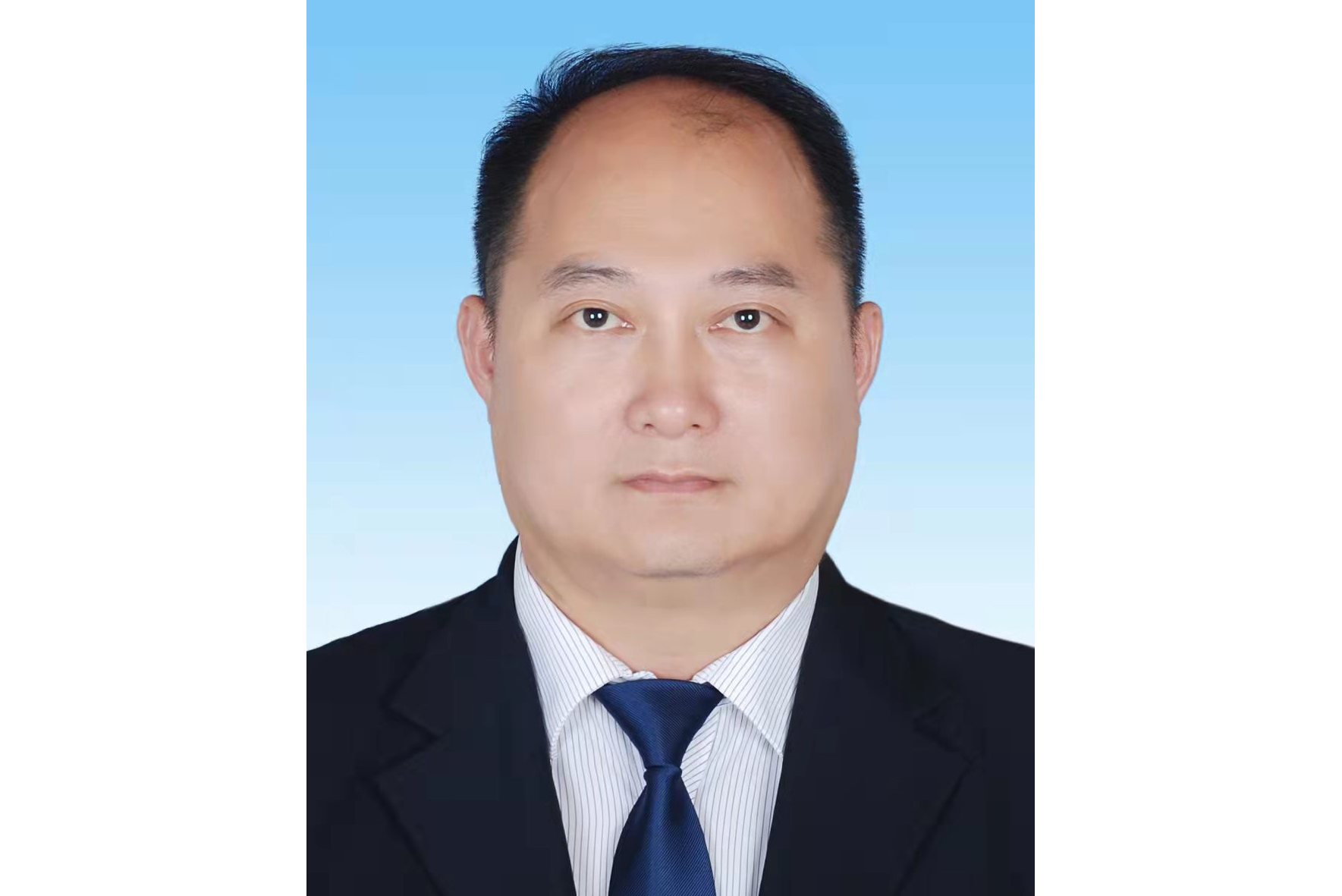  /p> p>现任中共广东省云浮市云城区委常委,腰古镇党委书记. /p>