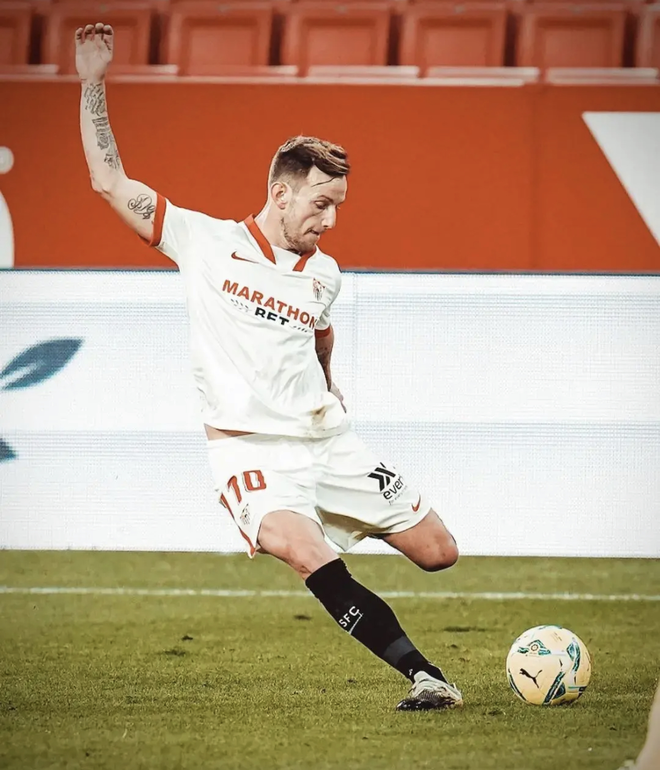  p>伊万·拉基蒂奇(ivan rakiti  ),1988年3月10日出生于瑞士 a