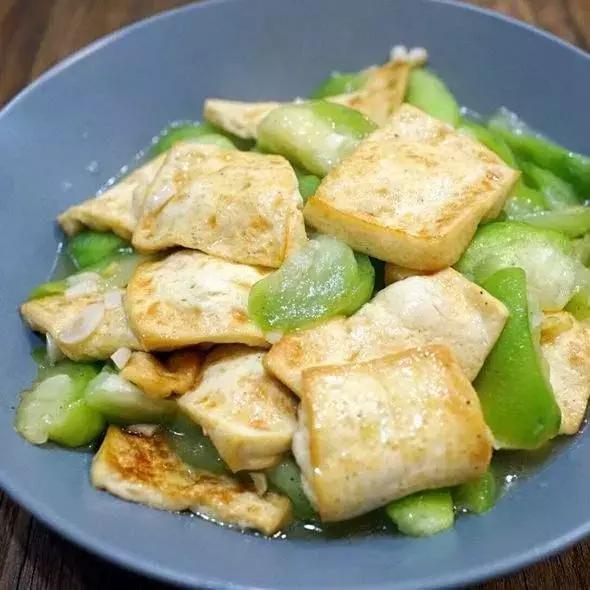 豆腐焖丝瓜
