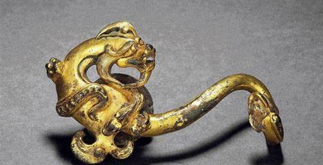 带钩为古代束腰革带上的钩，你见过吗？_百科TA说