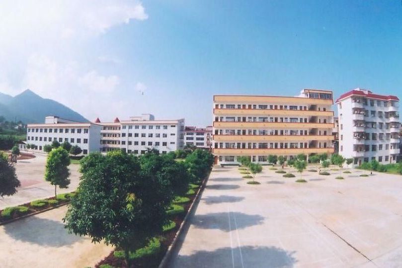 桂平市世纪中学