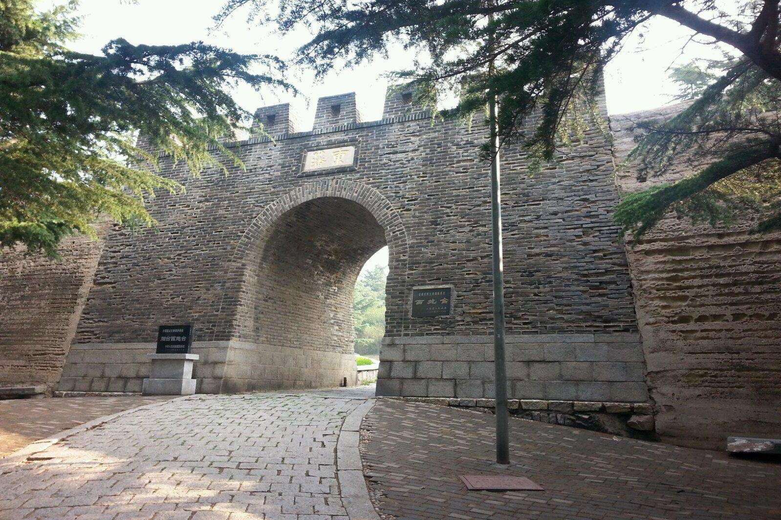  p>烟台西炮台位于山东省 a href="#" data-lemmaid="781552">烟台市 