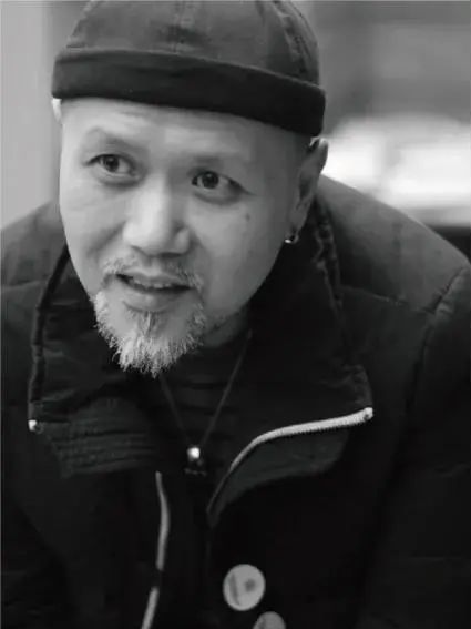  p> 黄海,海报设计师,1976年出生于福建,1999年毕业于厦门大学,2012年