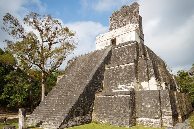 蒂卡尔玛雅古城遗址