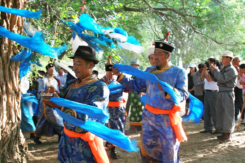  p data-id="tzukwwovj21u">民间信俗(六十棵榆树祭),内蒙古自治区