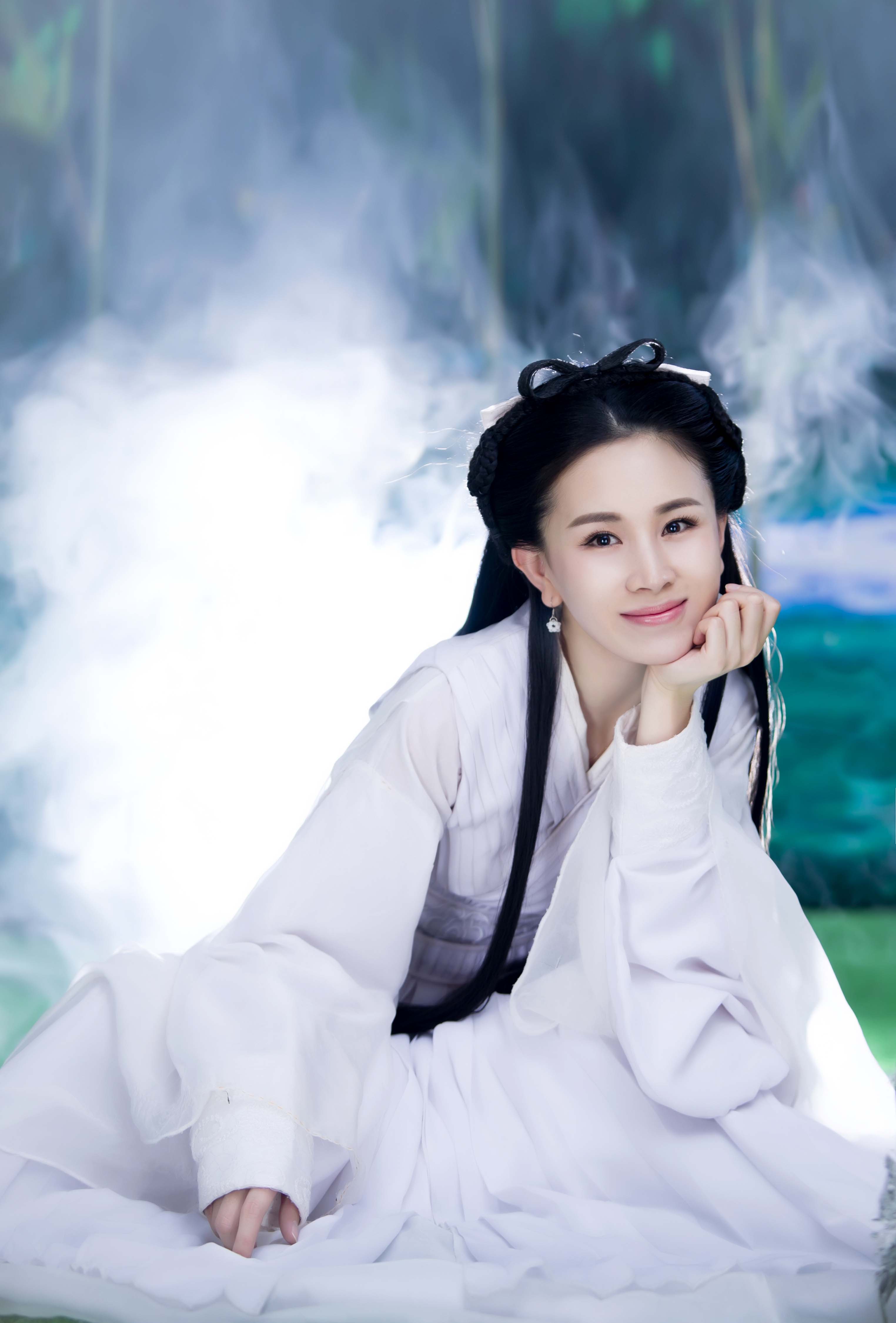  p>张清雅,青年演员,1988年2月26日出生于内蒙古鄂