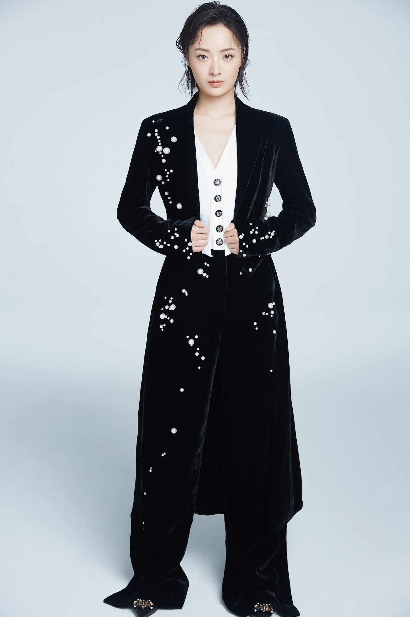  p>孙铱,原名孙兰秀梅,1993年7月20日出生于四川省成都市,中国内地女