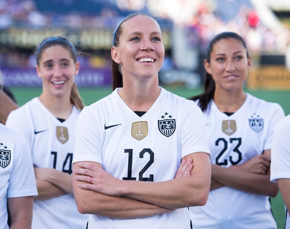  p>劳伦·切尼,1987年09月30日出生于美国印第安纳州印第安纳波利斯