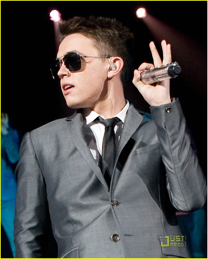  p>杰西·麦卡尼(jesse mccartney),1987年4月9日出生于美国纽约,美国