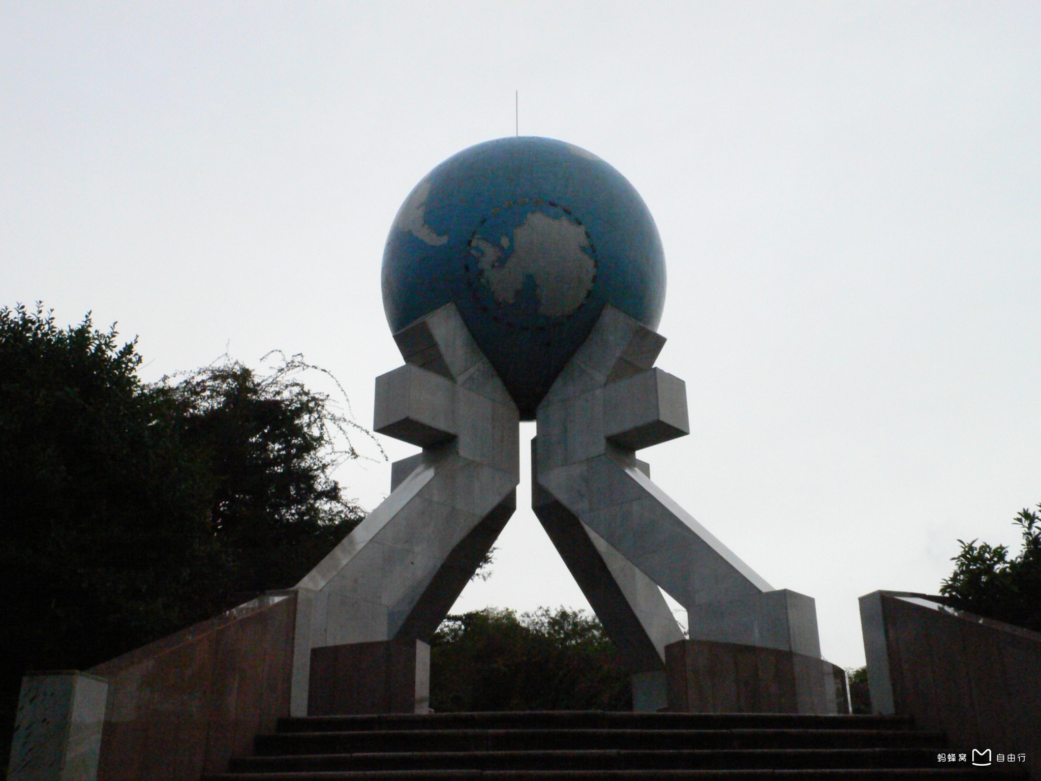 北回归线标志塔