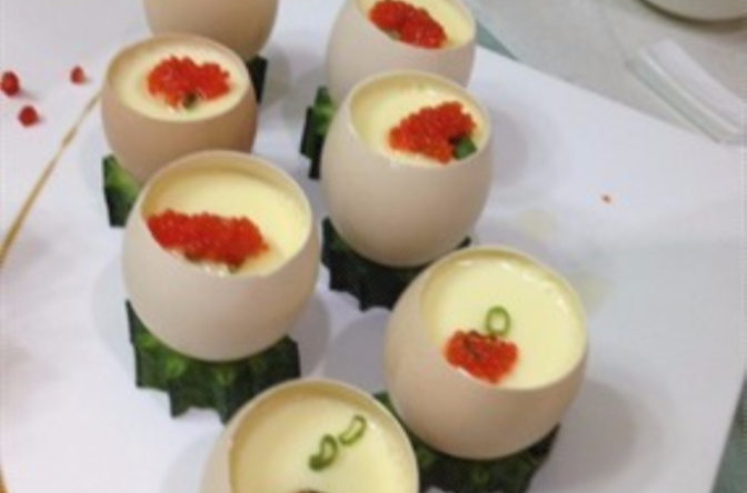 鱼子酱蒸山水蛋