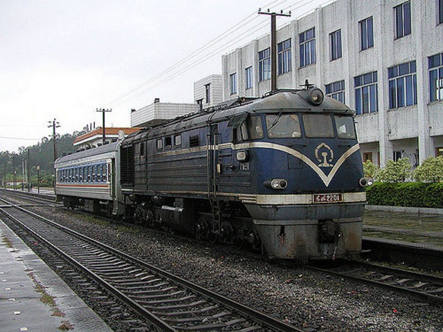  p data-id="go06gp7tsz"> b>东风型内燃机车 /b>,原称 b>巨龙型 /b>