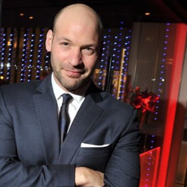  p>寇瑞·斯托尔 i>(corey stoll) /i>,1976年3月14日出生于纽约上