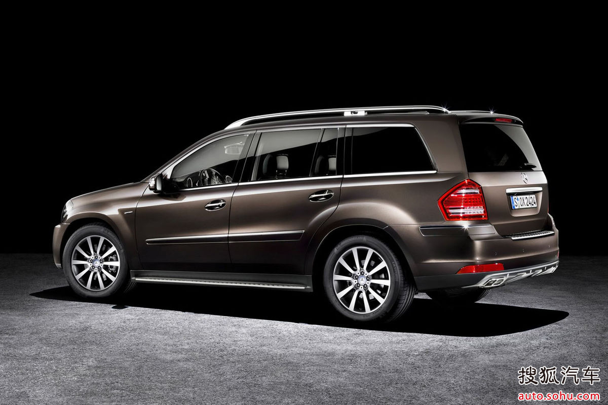 是奔驰推出的 a target="_blank" href="/item/全尺寸suv/10818686"