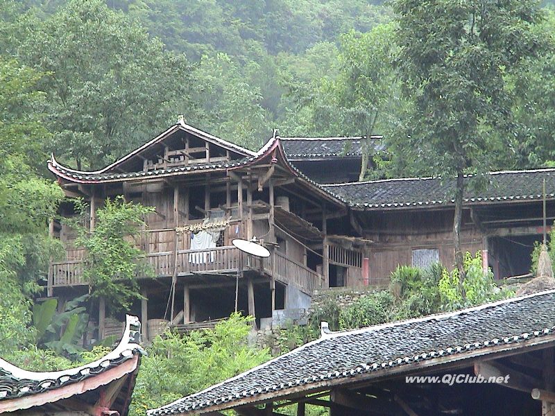  p data-id="gn71i96cck">小茅坡营苗寨位于湖北省恩施土家族苗族自治