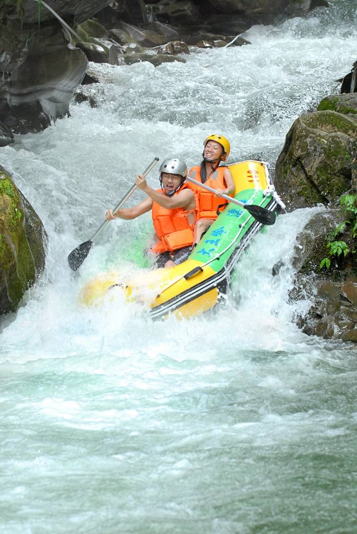  p>百色大王岭风景区位于中国广西壮族自治区百色市大楞乡境内,是广西